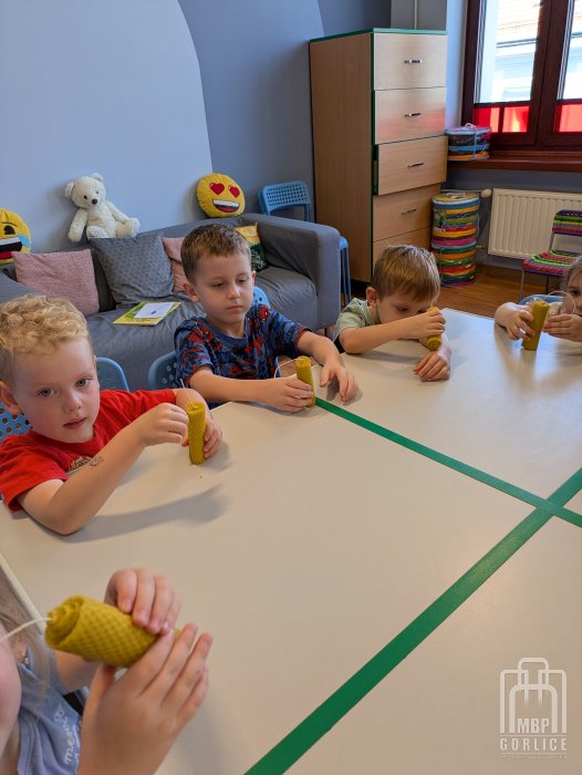 Biblioteka Gorlice, Lato z Biblioteką Maluchy ze swoimi pracami